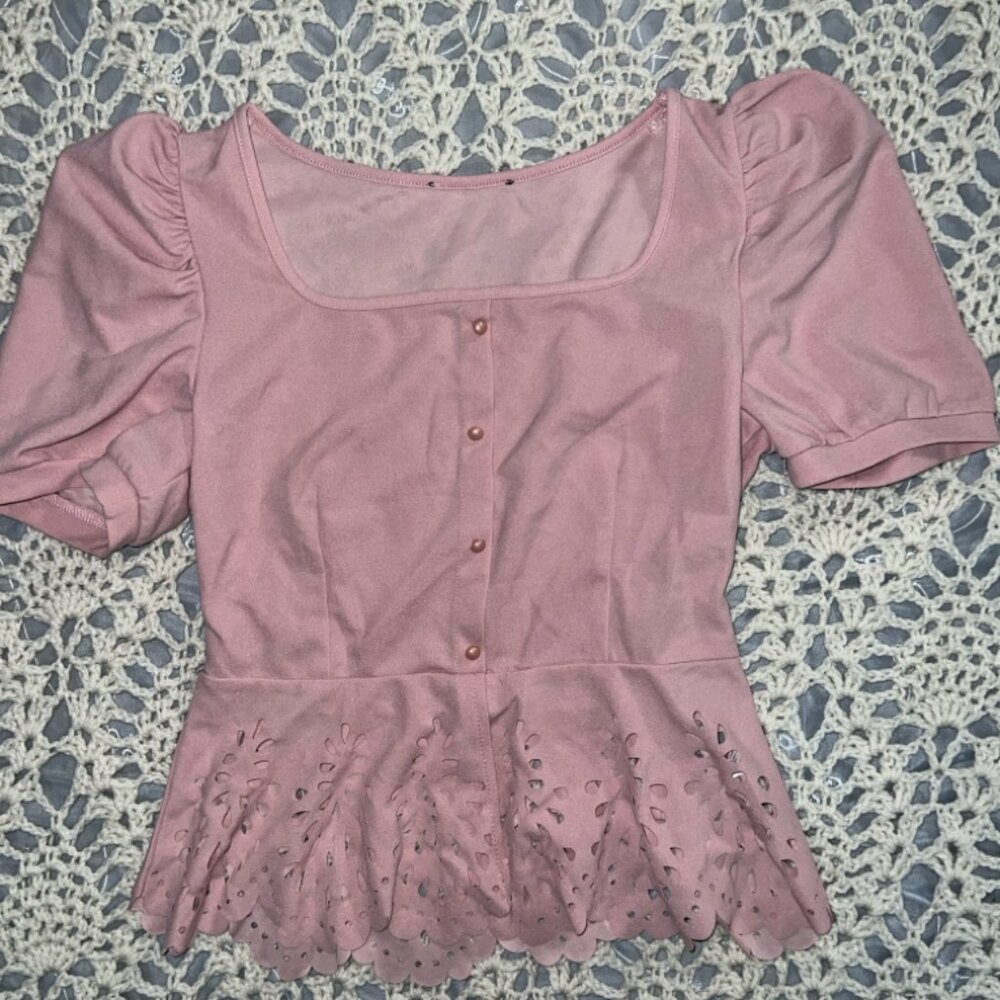NWOT Button Front Scallop Edge Rose Puffed Short Sleeves Blouse Top Sz XS‎ C08